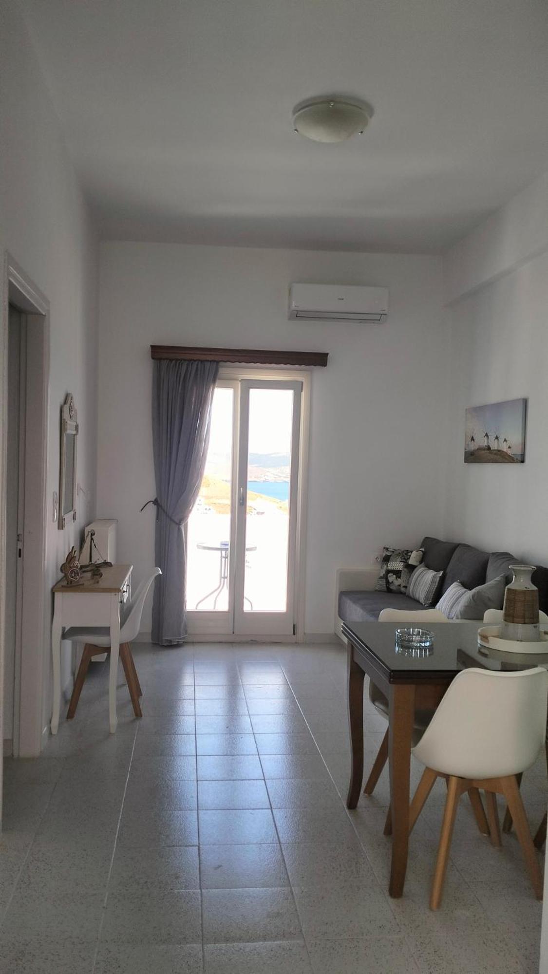 Θέαστρον - Theastron House With Great View In Chora Lägenhet Pera Gyalos Exteriör bild