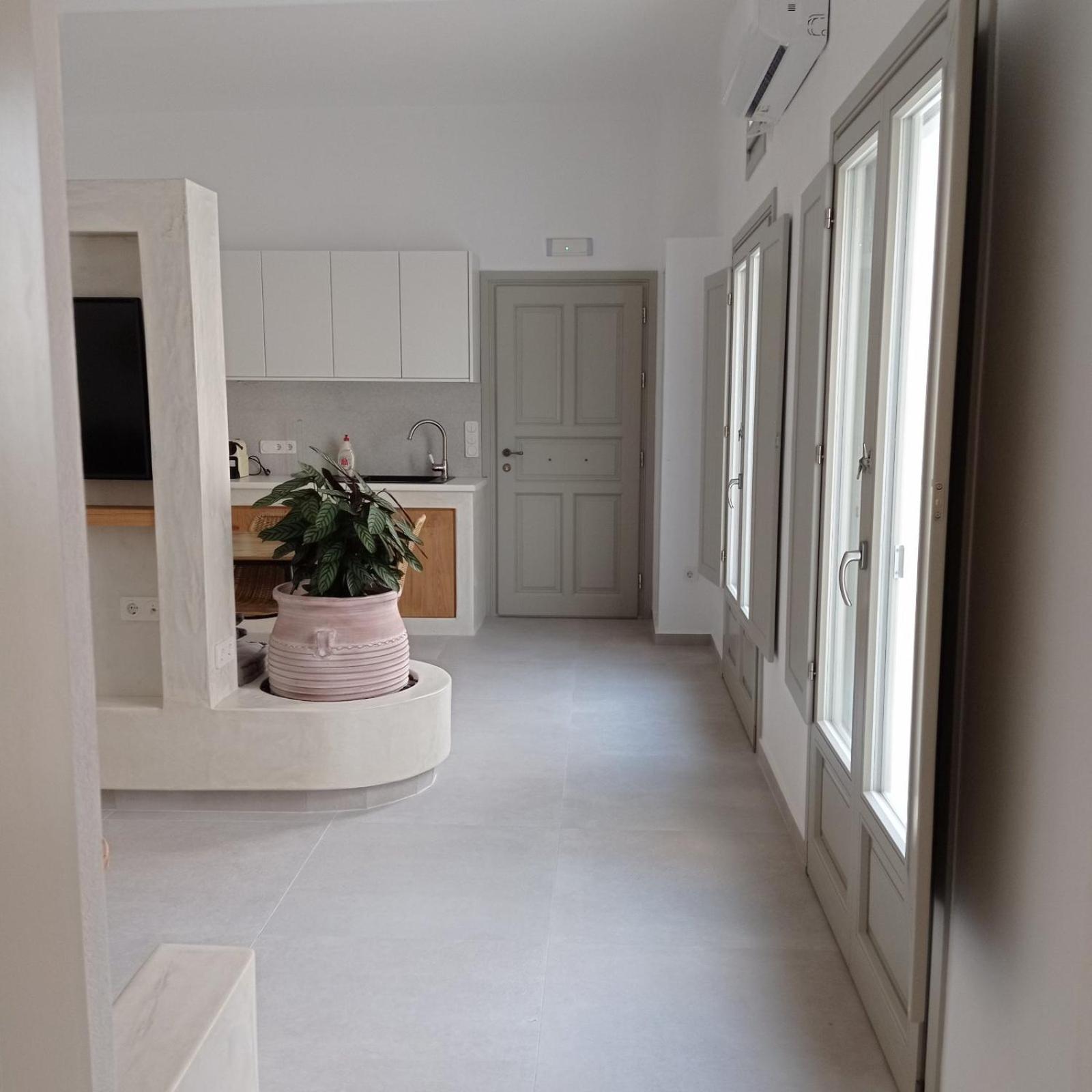 Θέαστρον - Theastron House With Great View In Chora Lägenhet Pera Gyalos Exteriör bild